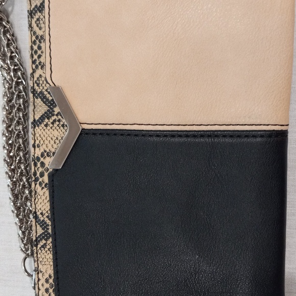 Wristlet Envelope Clutch - Picture 5 of 10